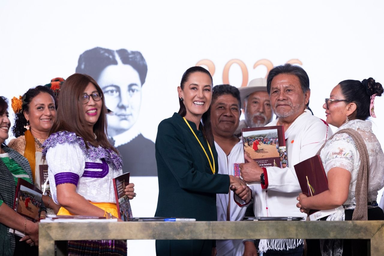 México consulta a 16,728 comunidades indígenas su nueva ley de derechos.