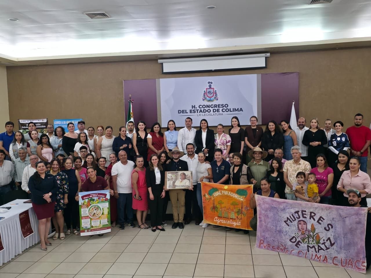 Colima, primer estado en garantizar por ley el derecho a la alimentación.