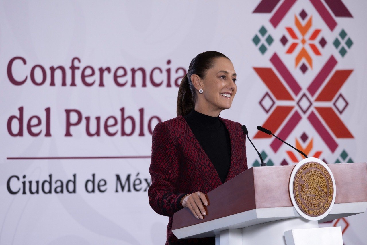 Sheinbaum anuncia foros para regular redes sociales en niñez.