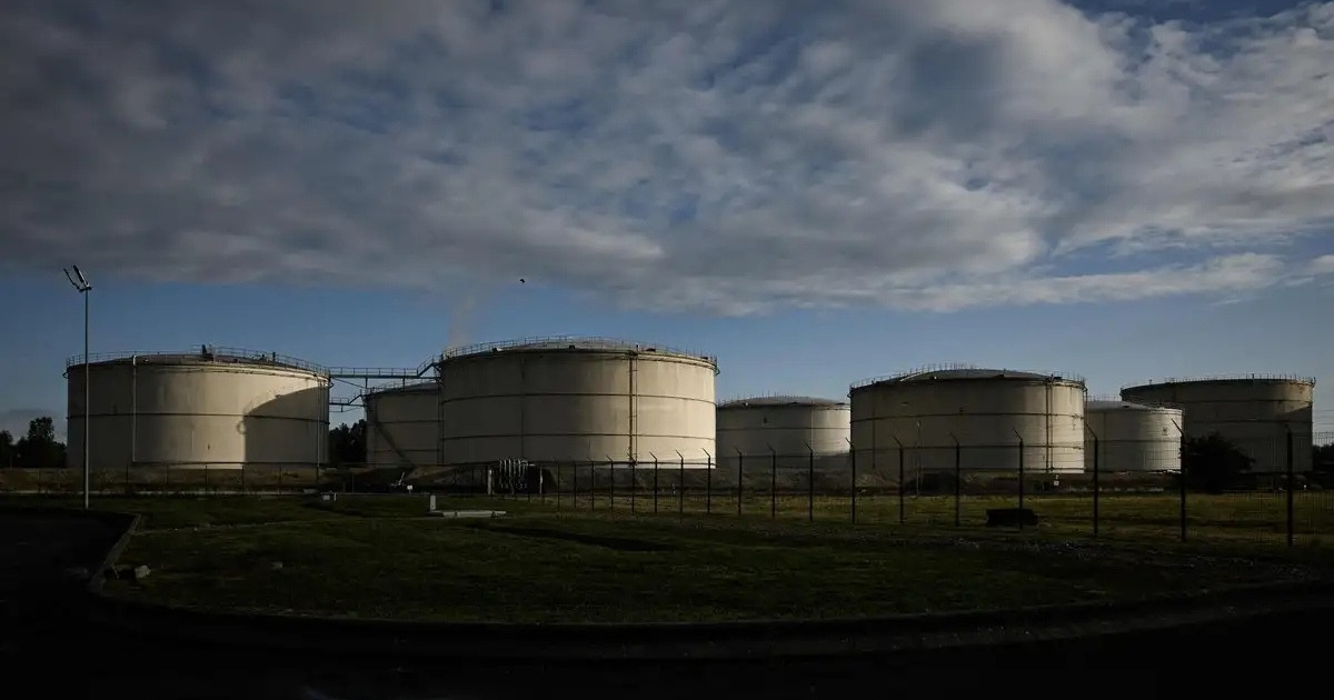 Reservas de petróleo: G7 liberará 100 millones de barriles