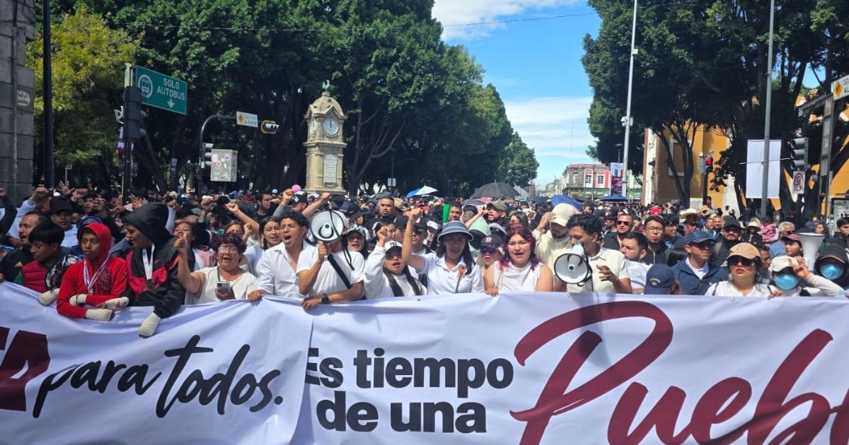 Gaby “La Bonita” muestra su fuerza en Puebla capital