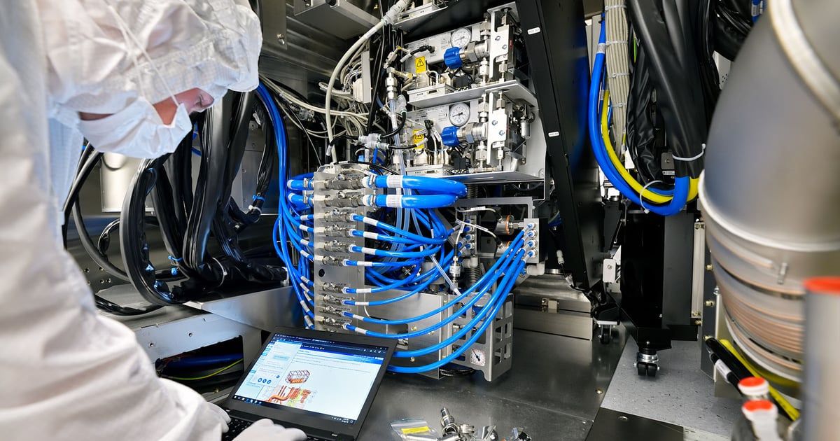 China restringe insumos a proveedor de ASML en Europa