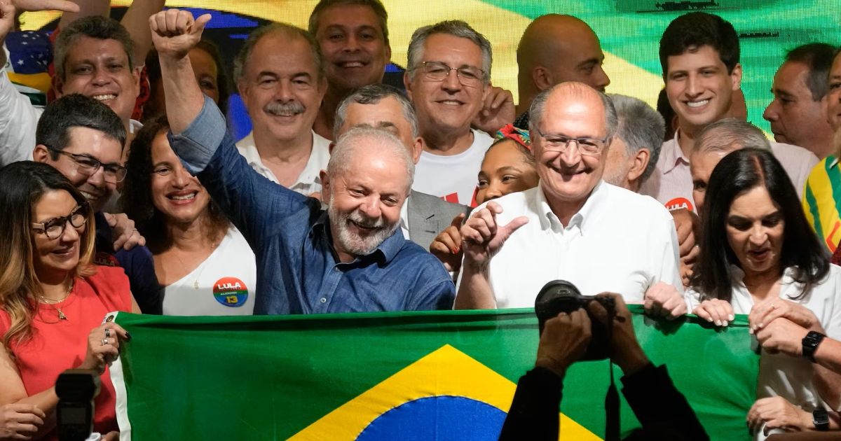 Lula da Silva gana las elecciones de Brasil con 51.79%